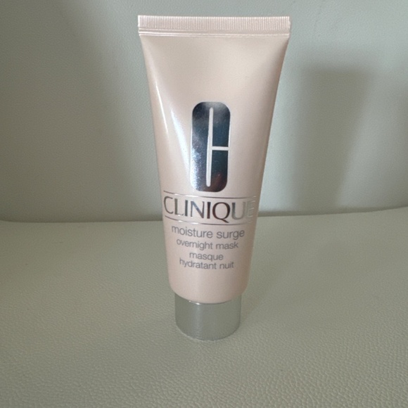 Clinique Moisture Surge Overnight Mask - Picture 2 of 4